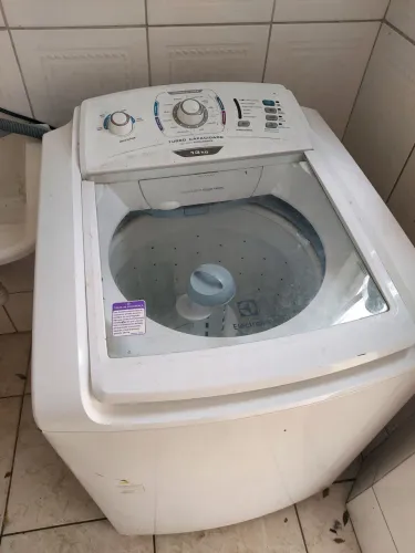 Máquina de Lavar Electrolux 13kg LT13B - Funcionando