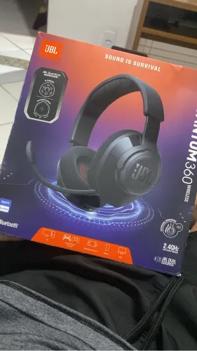 Fone Headset Gamer Sem Fio Quantum 360 Preto Jbl Preto