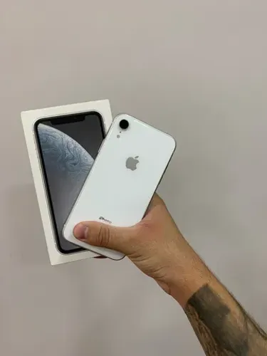 iPhone XR com garantia e sem detalhes - levamos até você