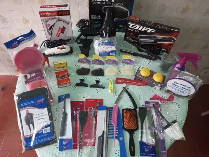 Kit completo para cabeleireiro (a) profissional - Tudo novinho!