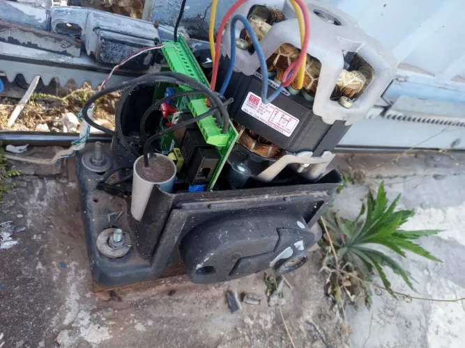 Manutenção motor portao interfone fechadura eletrica concertina alarme cftv