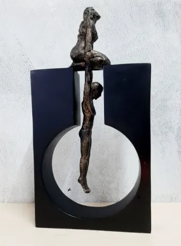 Escultura Confiança - Arte Moderna