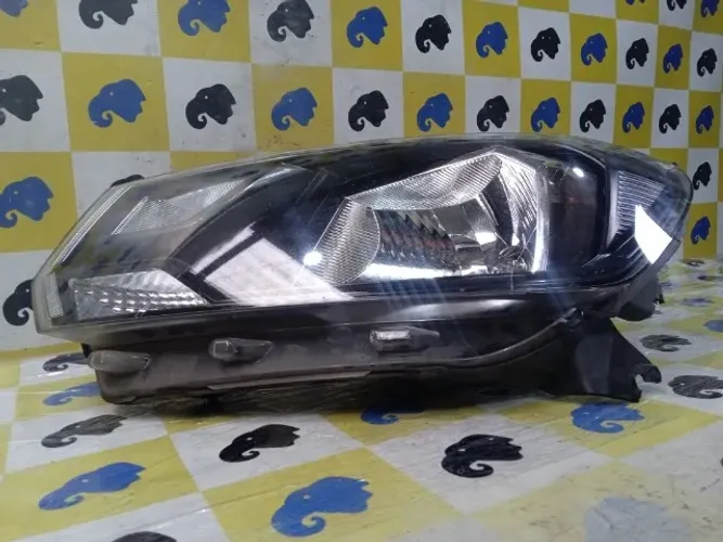 Farol Esquerdo Saveiro G7 Gol Voyage G8 2018 019 020 021 2022 