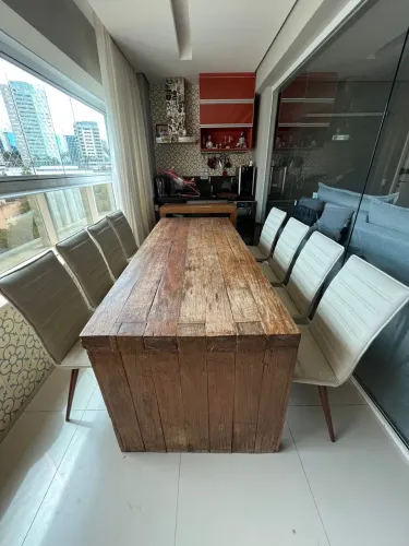 Mesa em Madeira de Demoliçao 215 x 82 x 78 cm (comp. x larg. x altura)