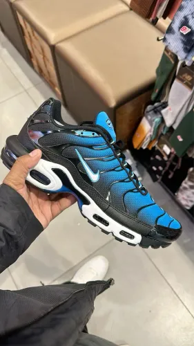 Tênis Nike tn tamanho 37