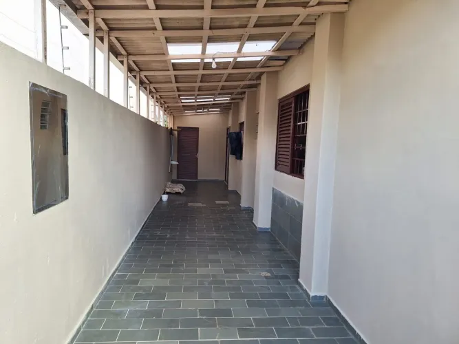 Imóvel com 3 casas excelentes pra ter renda Finott 