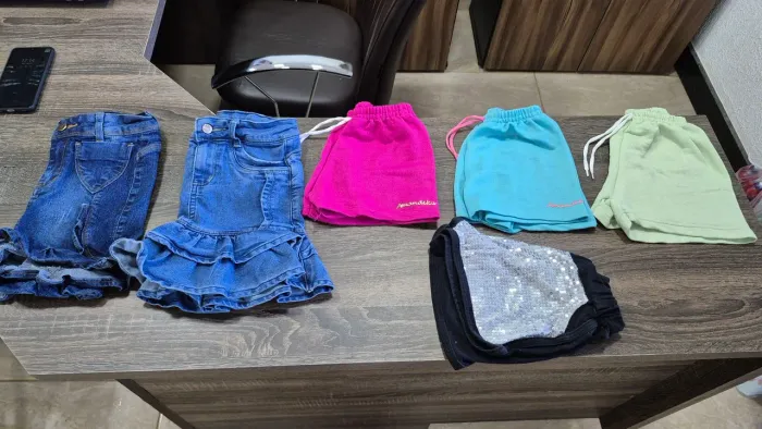 Lote de Shorts Infantis - Diversos Tamanhos e Estilos