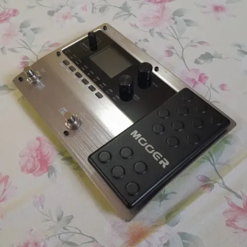 Pedaleira Mooer GE150