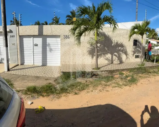 Oportunidade Única no Mosqueiro: Seu Refúgio de Luxo e Conforto!