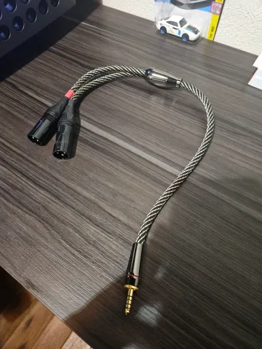 Cabo Adaptador AtAudio Pentaconn 4.4mm para XLR