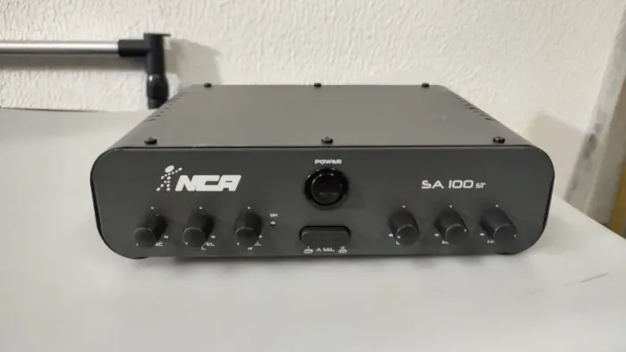 AMPLIFICADOR NCA 100A/B