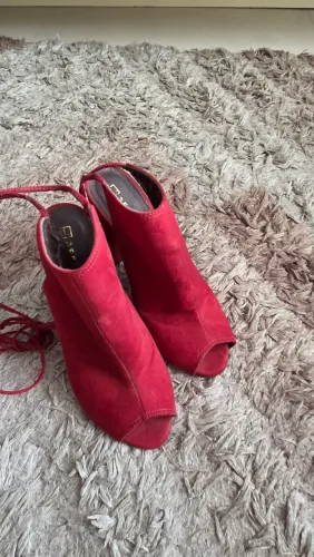 Sandália PEEP TOE SALTO BLOCO, couro nobuck Vermelho 37