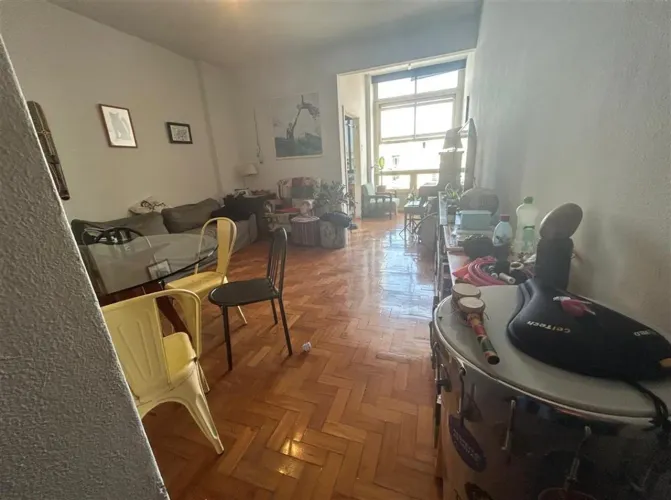 Apartamento com 2 quartos na Glória