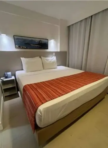 Atlântica Imóveis tem excelente flat mobiliado à venda no Hotel Ramada  Imbetiba, Macaé/RJ