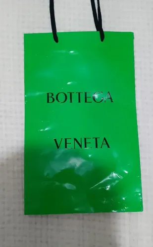 Sacola de papel Bottega veneta desapego