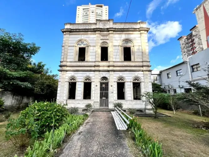 Palacete Amyntas de Lemos, 993,94m², 4/4 em frente ao Bosque Rodrigues Alves
