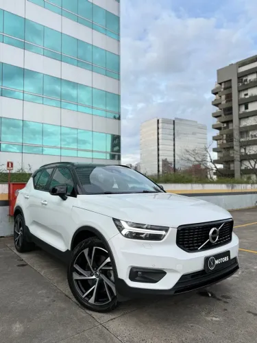VOLVO XC40 T5 R-DESIGN 2021