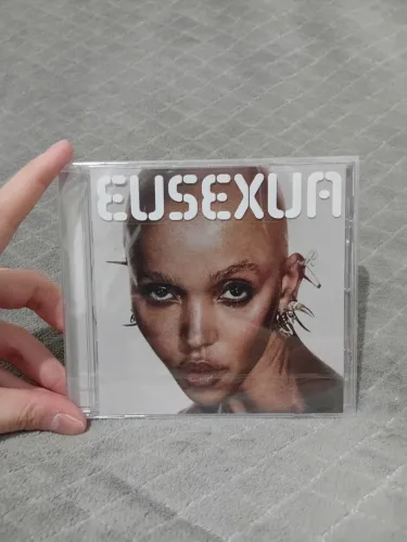 CD fka Twigs - EUSEXUA
