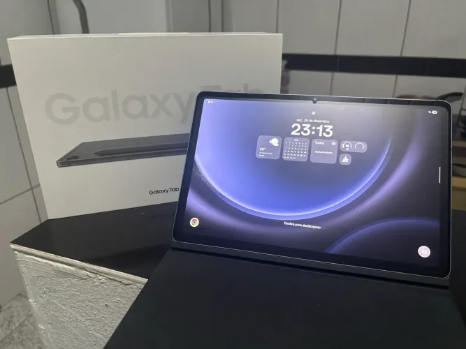 Tablet Samsung Galaxy Tab S9 FE com Caneta 10,9" 128GB 6GB RAM Android 14 Octa-Core Wi-Fi