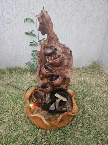 Fonte decorativa de Jardim