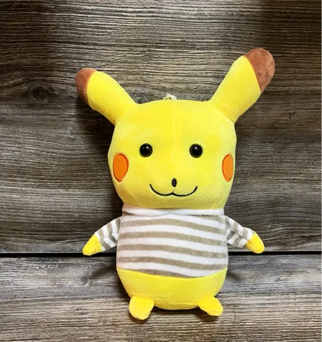 Pelúcia Pikachu com Roupa Listrada