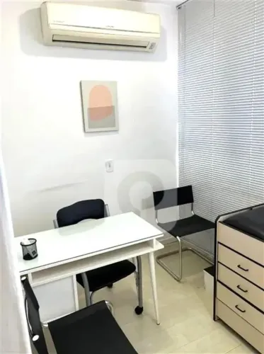 Duas Salas no Catete prontas para consultório médico