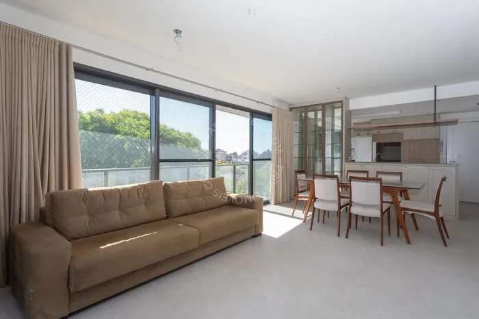 Apartamento mobiliado para alugar no Mont Serrat de 2 quartos (2 suítes)