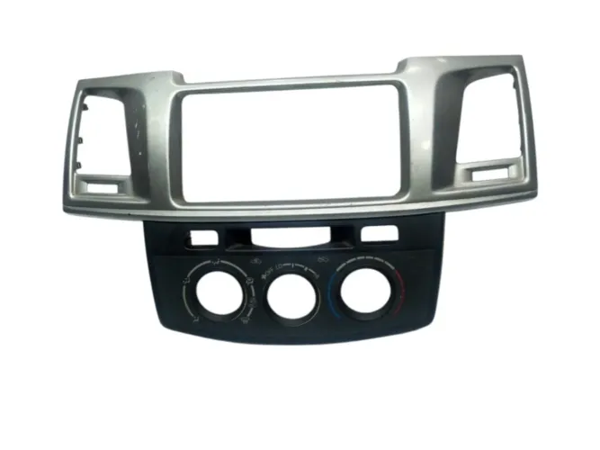 Moldura central multimídia Toyota Hilux  SRX 2012 A 2015