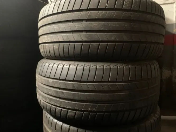 Pneu Bridgestone 195/55/16  85 % de vida 