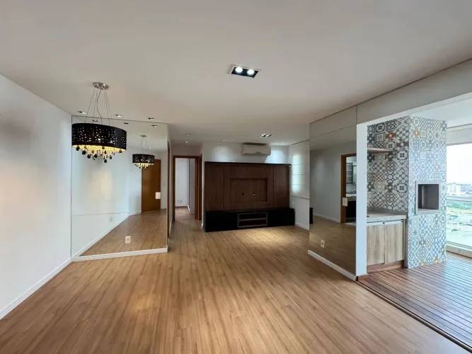 FLORAIS - R$ 710.000 - Apartamento à venda, 2 Quartos (1 Suíte),75 m², 1 vaga, Gleba Palha