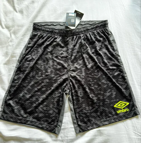 Shorts bermuda umbro diamond cinza treino academia corrida luta tamanho M