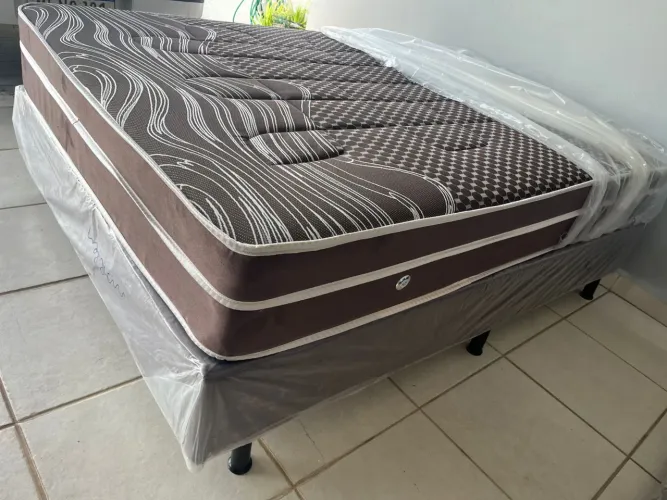 Cama box casal NOVO 1.88x1.38 entrego 