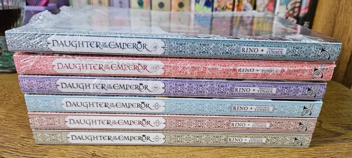 [INGLÊS] Daughter of the Emperor Vol. 1 ao 6