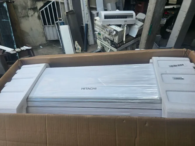 Ar Condicionado 18 mil btus inverter Hitachi Split Novo