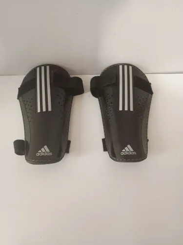 Par de caneleiras Adidas original