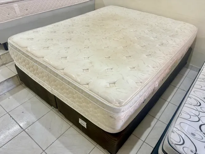 Cama de casal , cama box de casal