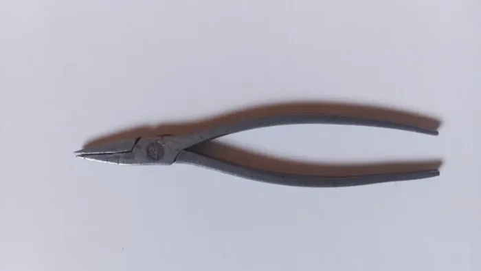 Alicate De Precisão Antigo 11cm Chato Ourives Relojoeiro #av
