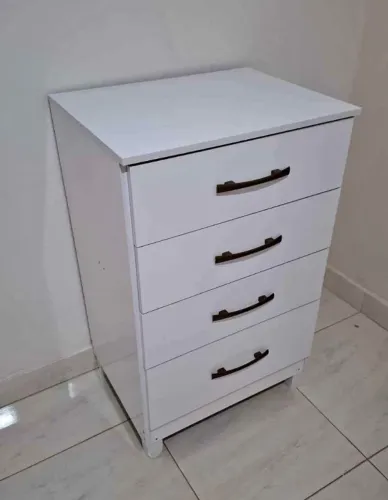 Cômoda Simples 4 Gavetas