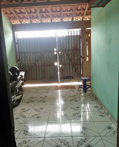 Vende-se na Águas Brancas (D)