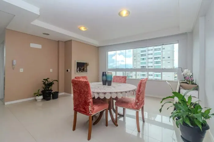 Apartamento à venda no Edifício Tamisa