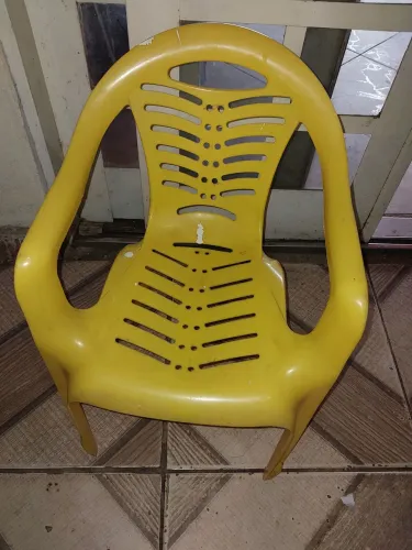 Vende-se Cadeira para criança semi nova em ótimas condições!