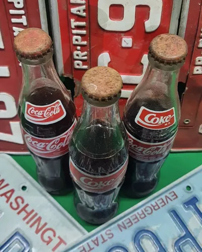 3 Garrafas Antigas Lacradas
