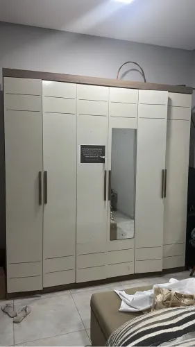 Guarda roupa 6 portas 3 gavetas