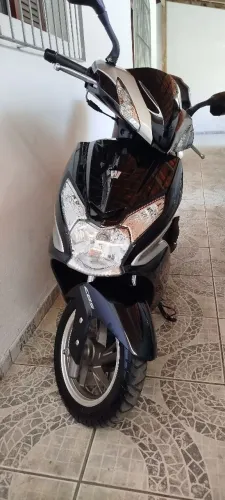 Haojue Suzuki VR150 MUITO NOVA