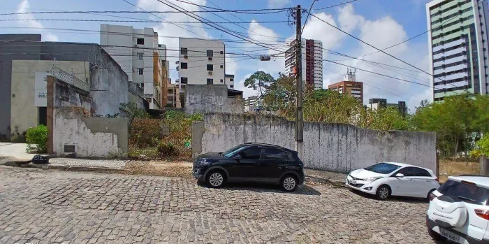 Lote com 600m² (20x30)