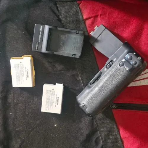 Battery Grip Bg-e8 Para Canon T2i T3i T4i T5i 550d 600d 650d