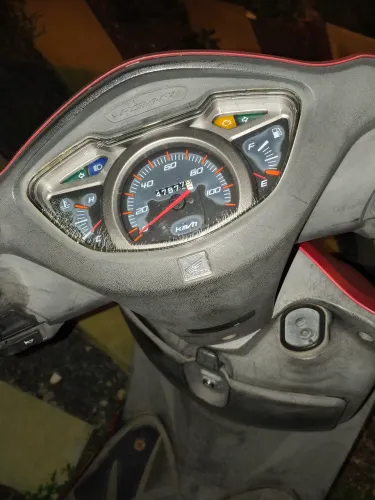 Moto lead