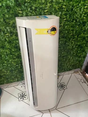 Evaporadora Springer 12 mil BTUs