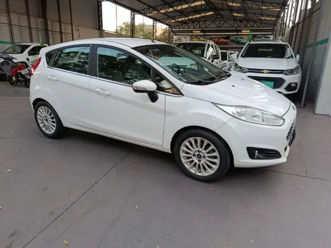 Ford Fiesta Tit./tit.plus 1.6 16V Flex Aut. 2016