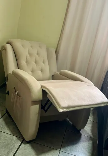 Vendo poltrona de amamentação